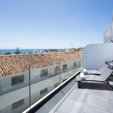 The Orange House Boutique And Upstairs Rooftop Bar Center Of 100m From The 3* La Cala De Mijas