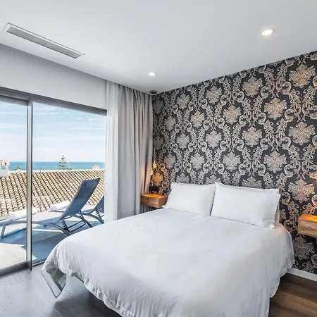 The Orange House Boutique And Upstairs Rooftop Bar Center Of 100m From The