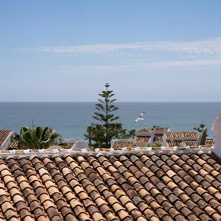 The Orange House Boutique And Upstairs Rooftop Bar Center Of 100m From The 3*