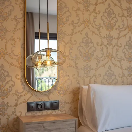 The Orange House Boutique And Upstairs Rooftop Bar Center Of 100m From The 3* La Cala De Mijas