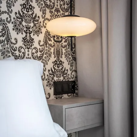 The Orange House Boutique And Upstairs Rooftop Bar Center Of 100m From The 3* La Cala De Mijas