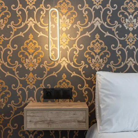 The Orange House Boutique And Upstairs Rooftop Bar Center Of 100m From The