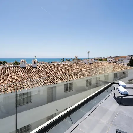 The Orange House Boutique And Upstairs Rooftop Bar Center Of 100m From The 3*